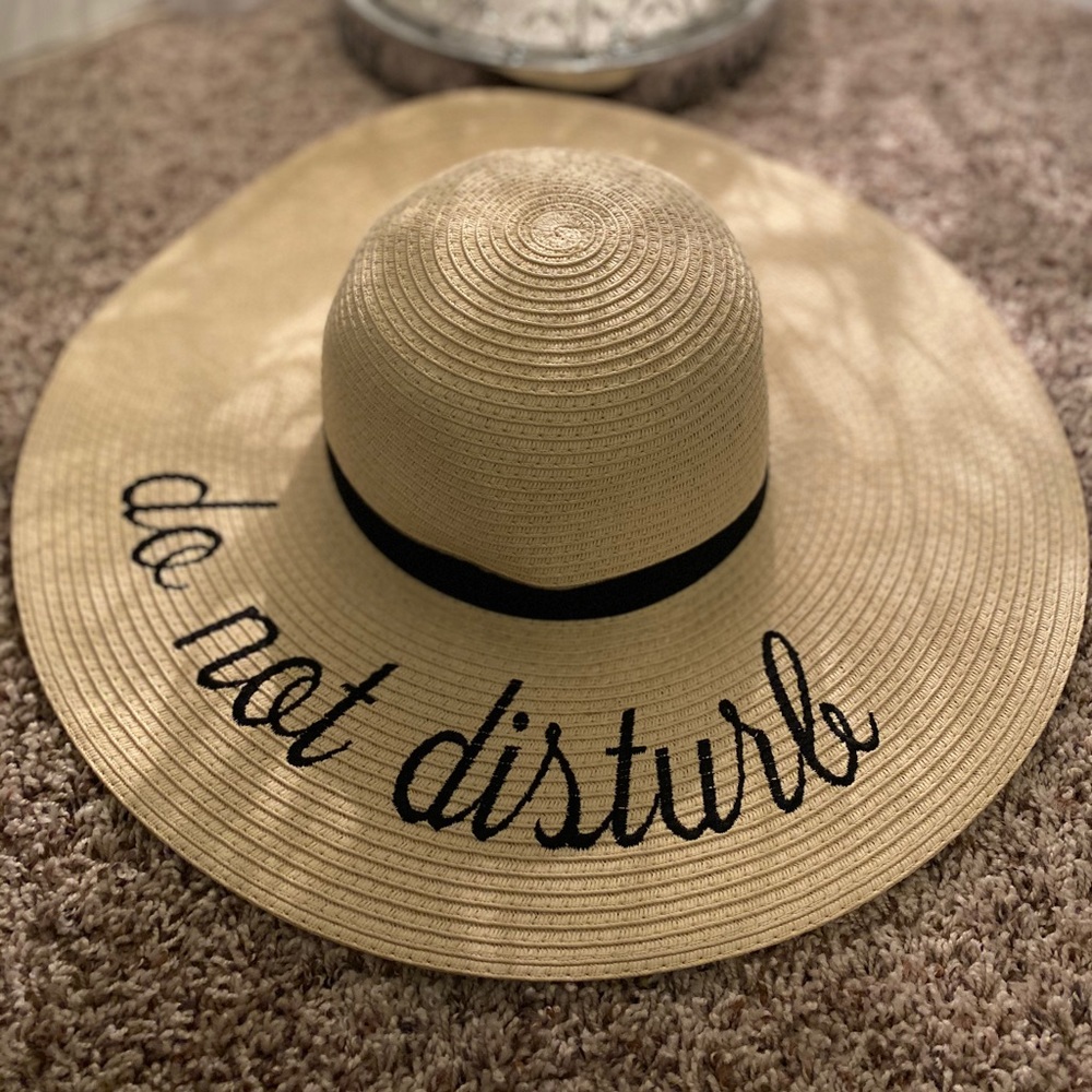 “Do Not Disturb” fun beach day hat